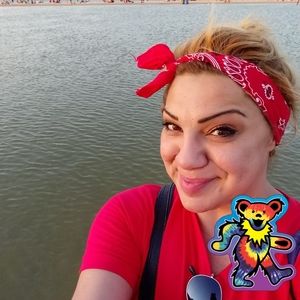 Meet your Posher, Ivon